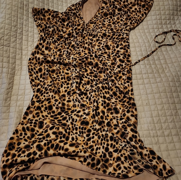 Aritzia Babaton Wallace Dress Leopard Wrap Lined Black Brown Women’s Size XS - Picture 6 of 11